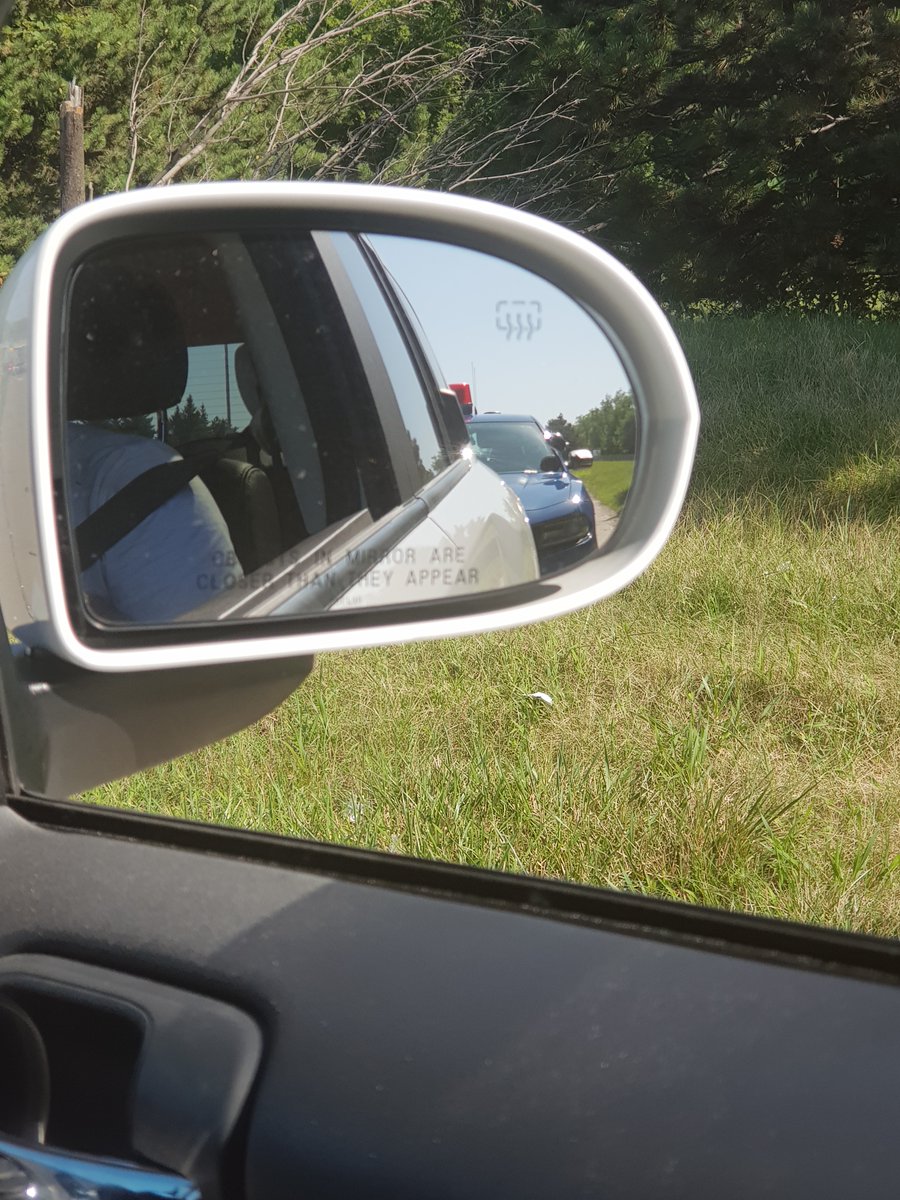 19/08/28Detroit days. Return the rental (just in time), the Police were kind enough to check our speed, + the best pizza in town. Good to be reunited with my friend from Korea  @MIcustomtables. Great to enjoy some home comforts.  #MLB  #DiamondsOnCanvas  #AndyBrown