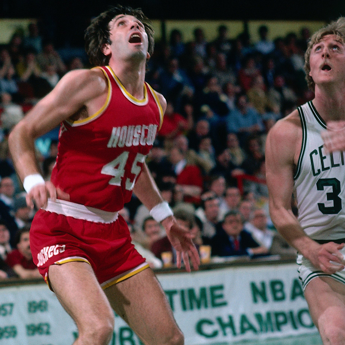 umichbball's tweet photo. How Hall of Famer Rudy Tomjanovich became an NBA playing *and* coaching success after his time at Michigan. 

Rudy T. could play and coach basketball like one tough son of a gun. @umichbball 

PART 2 📃 » https://t.co/aZF2WS48Hp

#GoBlue 〽️🏀
#MaskUpMichigan 😷⬆️〽️ https://t.co/cZDNlKKzvb