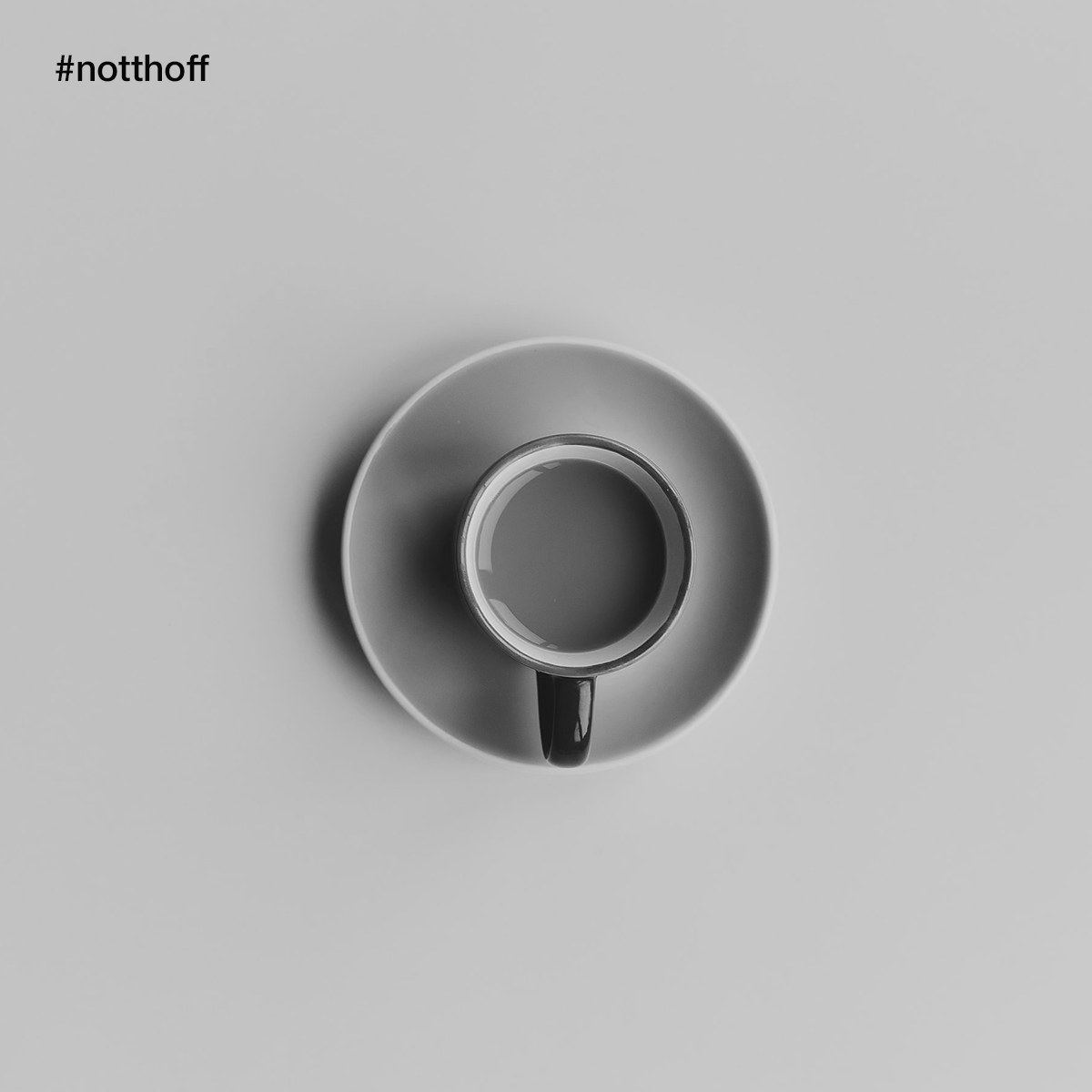 notthoff_design's tweet photo. Wir lieben minimalistisches und ästhetisches Design, was in der Außendarstellung einen qualitativ hochwertigen und professionellen Eindruck hinterlässt. Was wir außerdem lieben: Unseren leckeren #Kaffee im Büro! ☕️ https://t.co/vsQf4OfmjL