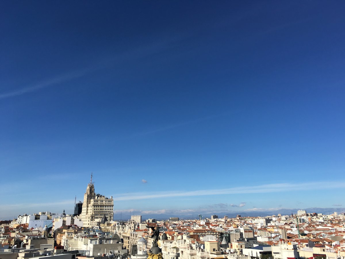 giraldeo's tweet photo. Si yo tuviera que puntuar todas las calles de Madrid, urbanísticamente hablando, del 0 al 10 ¿habría alguna que se llevara la matrícula de honor? Pues sí, al menos una se lleva el 10. ¿Os cuento cuál y por qué?⬇️Hilo⬇️ https://t.co/4YgAdf5IKl