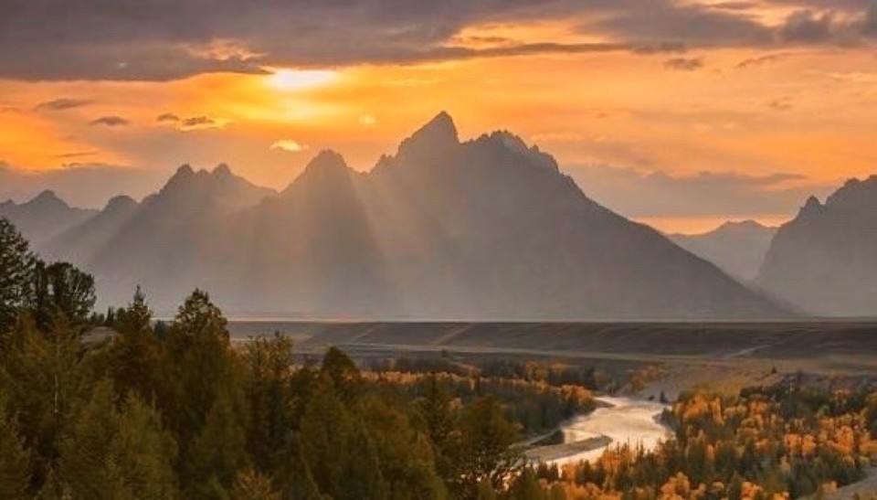 AnneScottlin's tweet photo. ❦To be human is to wait and wonder;
to understand would be divine. 
~Anne Scottlin 
#Photo #JosephRossbach #divine #Wyoming #JoyForLife #SnakeRiver https://t.co/0VzlOMuWSG