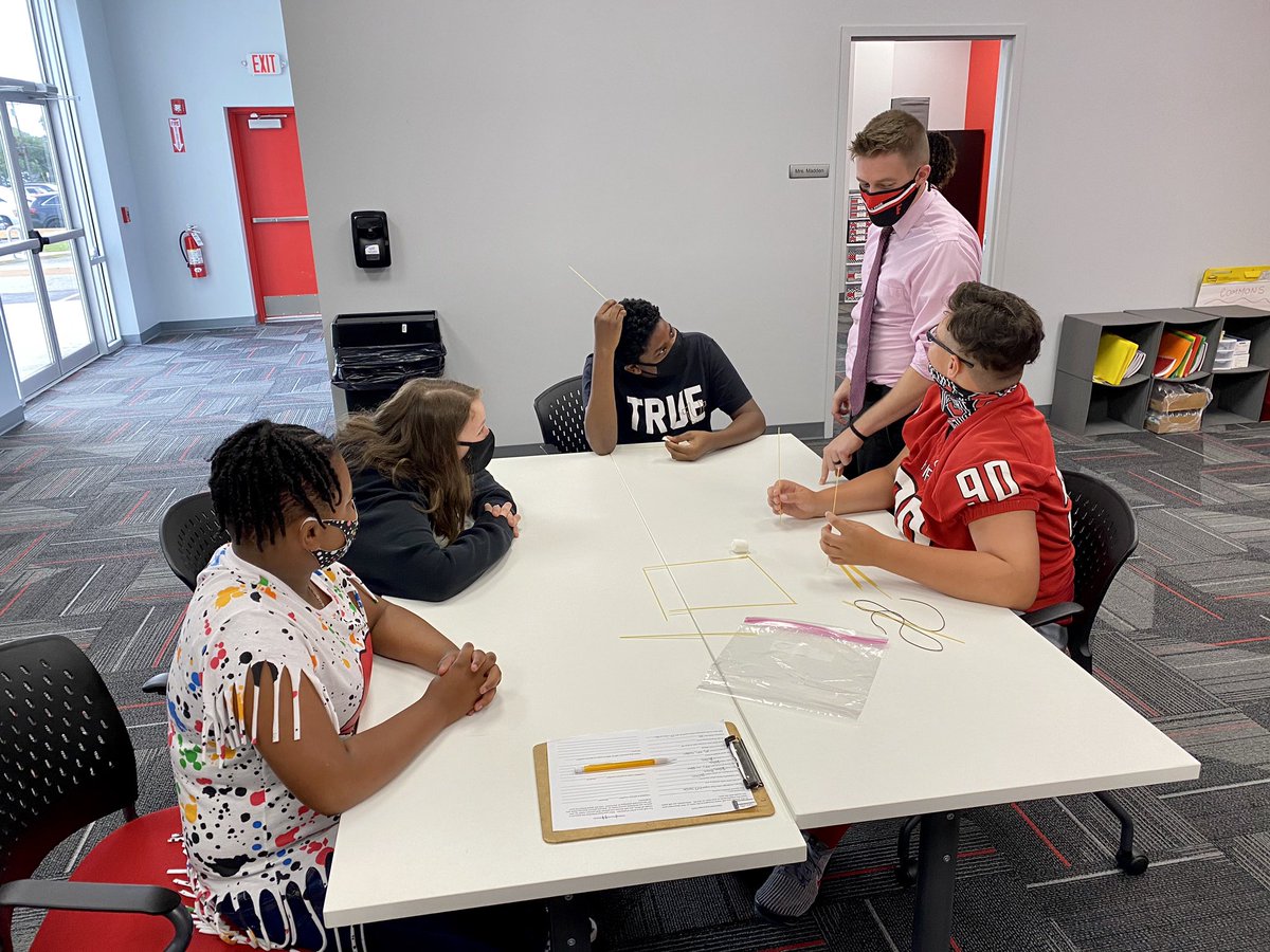 FCSDAcademy's tweet photo. Fantastic first week!! Staff and students did an awesome job adjusting to this new way of doing school. Looking forward to a great year! https://t.co/u31rFByAh1