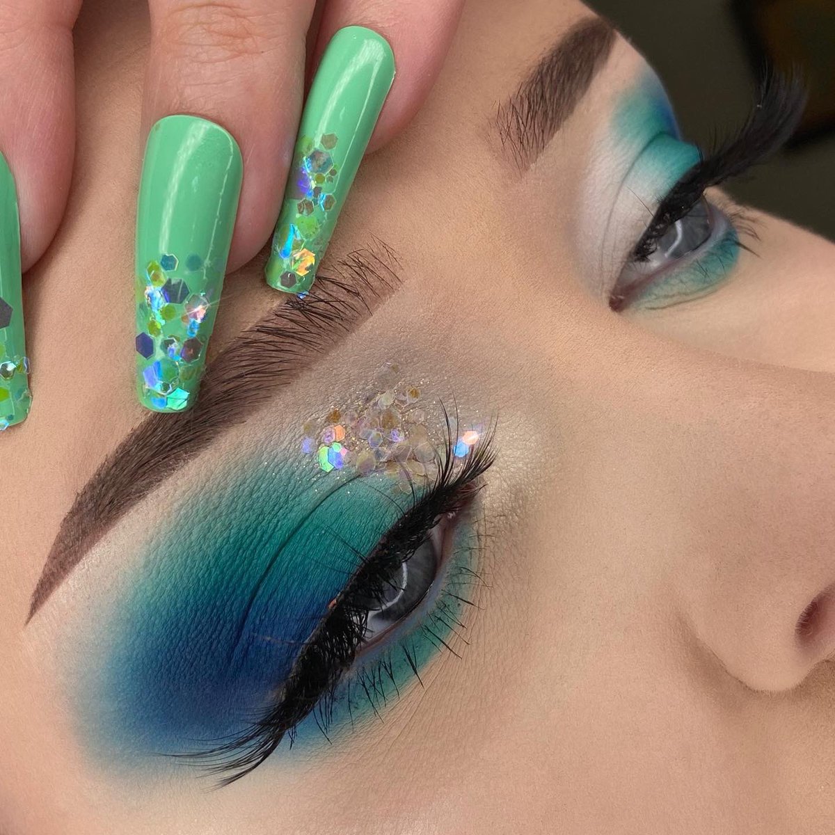 Seen some others do this so I’m gonna shoot my shot! I would love to be a part of these PR lists❤️
<a href="/MakeupRVLTN/">Makeup Revolution</a>
<a href="/bperfectcosm/">BPerfect Cosmetics</a>
<a href="/kyliecosmetics/">Kylie Cosmetics</a>
<a href="/fentybeauty/">Fenty Beauty</a>
<a href="/beautybay/">BEAUTY BAY</a>
<a href="/MeltCosmetics/">Melt Cosmetics</a>
<a href="/bhcosmetics/">BH Cosmetics</a> 

ig: amythedutchess