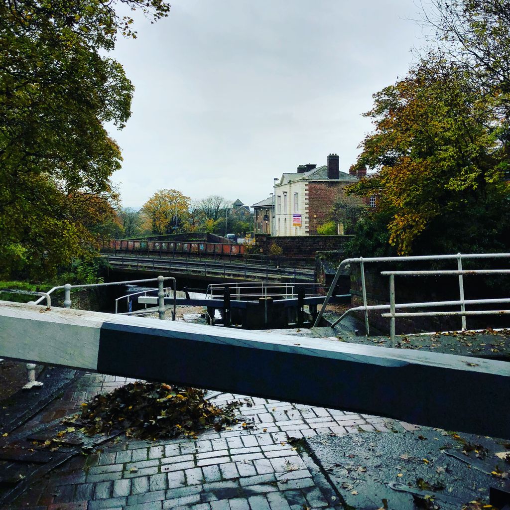 On a day like today, we long for a sunny afternoon by the canal in Chester. 

Image: Raymond House, Chester