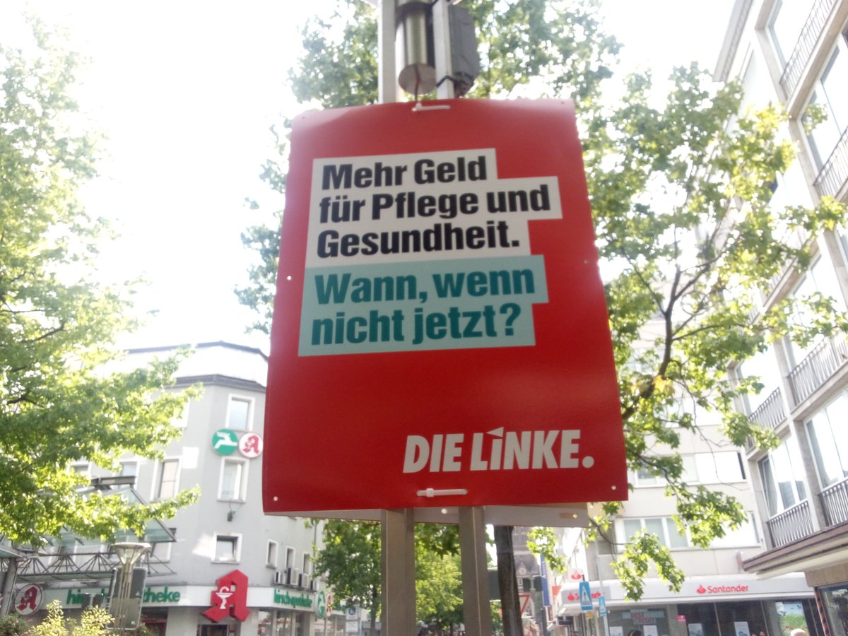 Fridays for Future Krefeld (@fffkrefeld) on Twitter photo Du bist 16 oder älter? Super! Am 13.9. ist Kommunalwahl und du darfst wählen! Geh hin! Schau in die Wahlprogramme und mach dein Kreuz für die Klimawende von unten! In Krefeld übertreffen sich die Parteien gegenseitig mit ihren Plakaten... hier ein lieber Gruß an <a href="/DieLinkeKREFELD/">DIE LINKE. KREFELD</a> Du bist 16 oder älter? Super! Am 13.9. ist Kommunalwahl und du darfst wählen! Geh hin! Schau in die Wahlprogramme und mach dein Kreuz für die Klimawende von unten! In Krefeld übertreffen sich die Parteien gegenseitig mit ihren Plakaten... hier ein lieber Gruß an <a href="/DieLinkeKREFELD/">DIE LINKE. KREFELD</a>