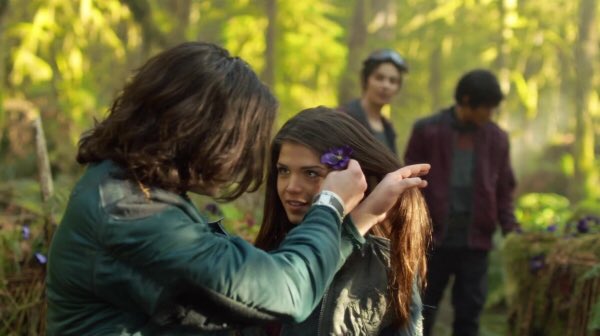 a couple hours after that, finn was CLEARLY and openly flirting with octavia. still same day he left the ark. still in a relationship with raven. he’s been on earth for a couple hours and already flirted with two girls while being with raven.