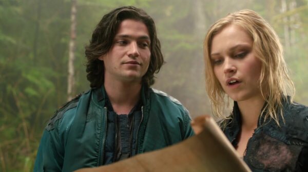 the only person she could trust.on the same day finn got to earth with the rest of the delinquents, SAME DAY, >>FIVE MINUTES AFTER LANDING<<, finn was flirting with clarke. of course, flirting isn’t cheating but is still wrong while in a relationship.