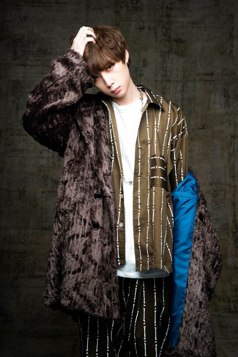 MaleFashTrends's tweet image. Prendas oversize que actualizan la tendencia de las prendas pijama se ven como parte de la colección de invierno de #EFFECTEN buff.ly/31BmRc6