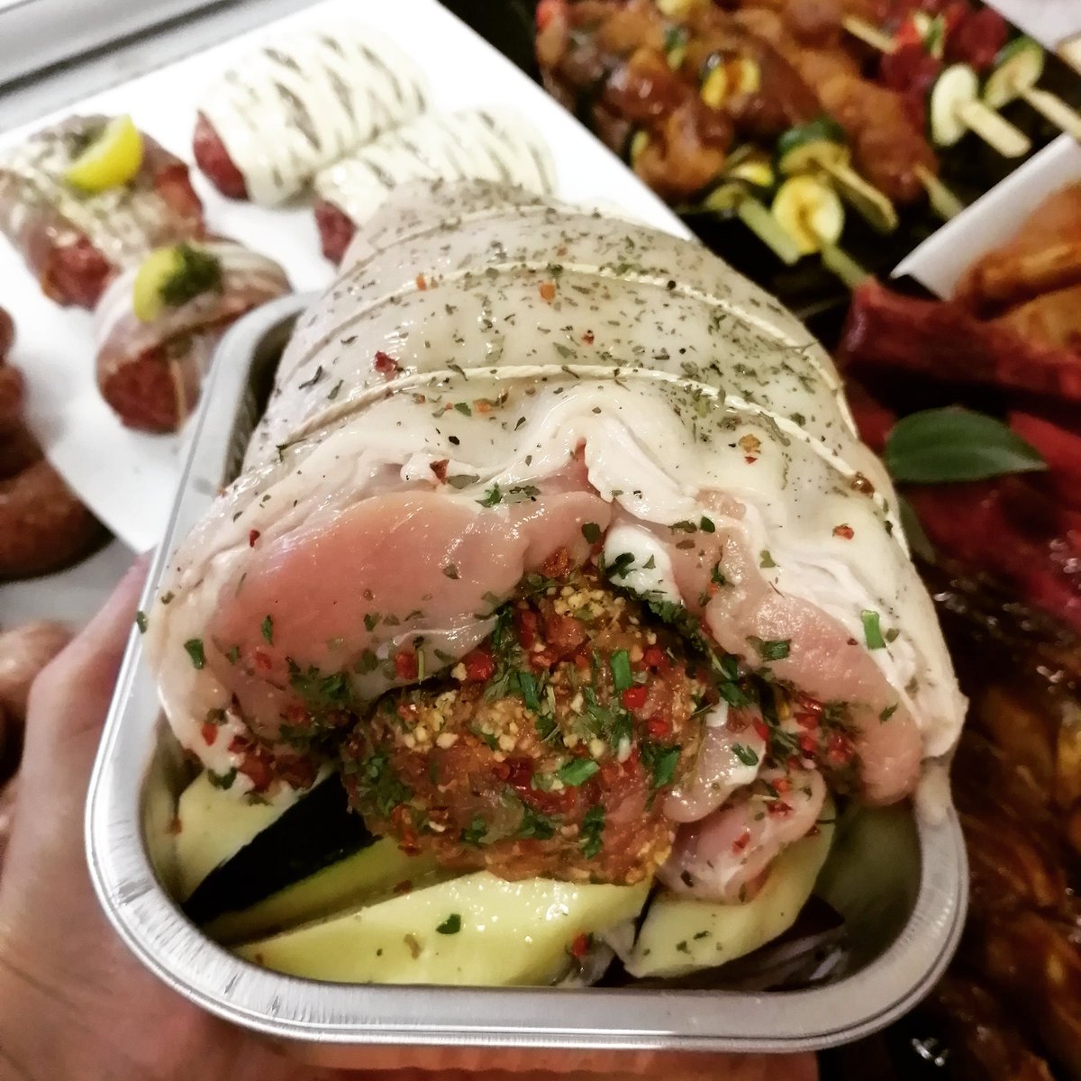 heathfarmsuffol's tweet photo. Dinner for 2 sorted? Morrocan stuffed pork rump, on a bed or seasoned roasting veg. 1.5kg of yummyness for £12. The perfect night in.
#farmers #butchers #freerange #fieldtofork #rarebreedpork @OxfordPig #fromourfielddirecttoyourfolk https://t.co/LWPRdWVTqy