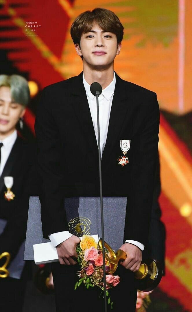 A thread of WWH (Kim Seokjin)