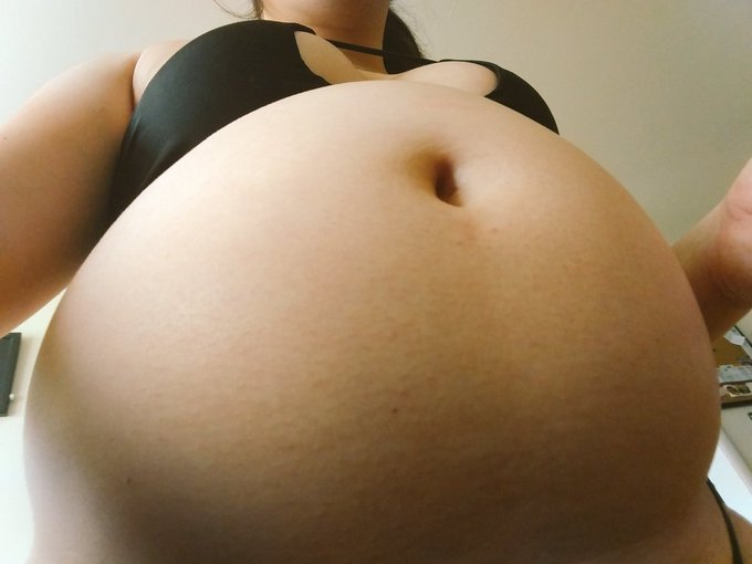 Watch 😈 Succubus Queen 👑's leaked NSFW photo on TwXstars