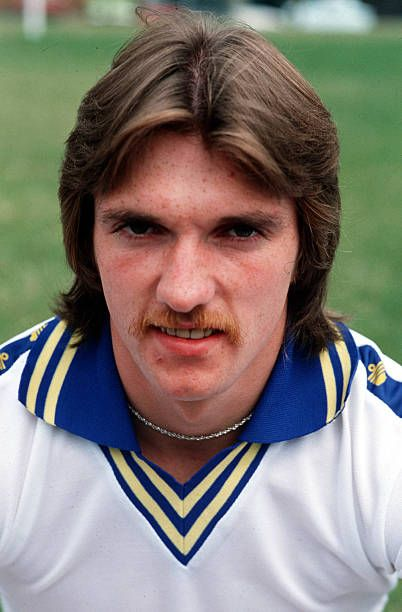 robertmdaws's tweet photo. A week after signing for @LUFC, homesick #CarlHarris had returned to Wales. However, #LFC thought he was worth pursuing and sent former player John Charles to persuade him to return.On 6 Nov 1974, Harris made his first team debut for Leeds, three days after his 18th birthday https://t.co/J2HAhToSkq