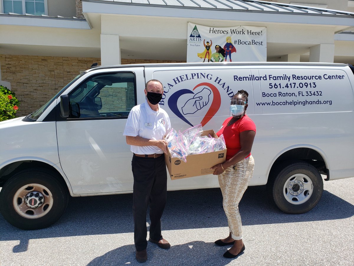 BocaHelpingHand's tweet photo. In light of the pandemic, residents of @Artis_of_Boca prepared sanitary kits to deliver to people in the community who need them. This morning, our team distributed their bags full of much-needed products to our clients who may be experiencing homelessness. 
#BocaBest #CoronaCant https://t.co/FlPbdGacQ3