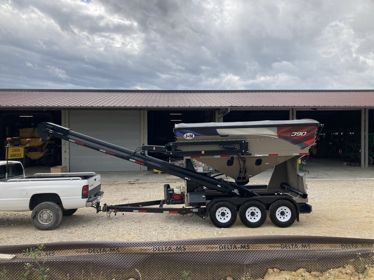 valm2244's tweet photo. The first J&amp;M SpeedTenders is arrived in France 🇫🇷 🇫🇷 !! Thanks to @JMManufacturing 🇺🇸👍👍😁 https://t.co/NLtMRgvcQQ