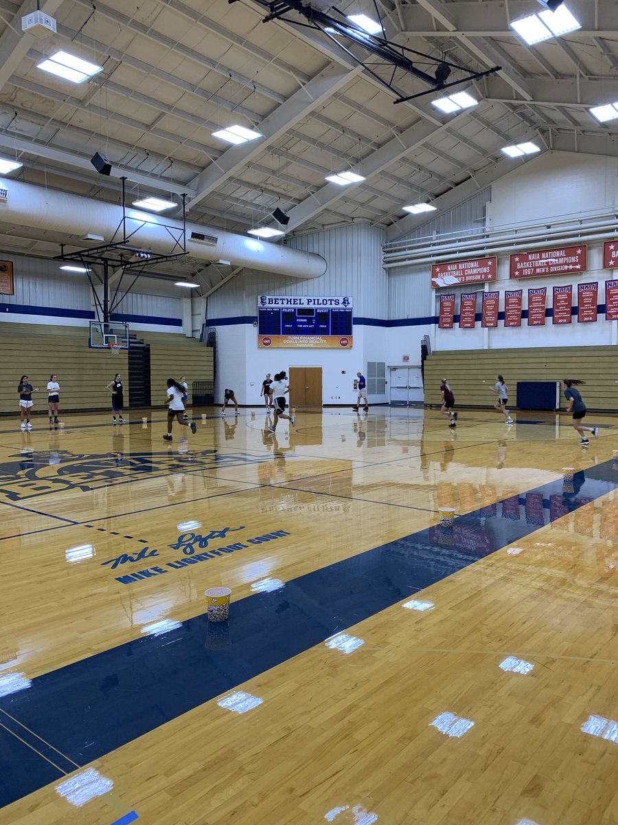 BUPilotsWBB's tweet photo. Great first week back in the gym with our student-athletes! Effort and enthusiasm were fantastic. Proud of these ladies! #TrueBlueBU https://t.co/wBkreeubmj