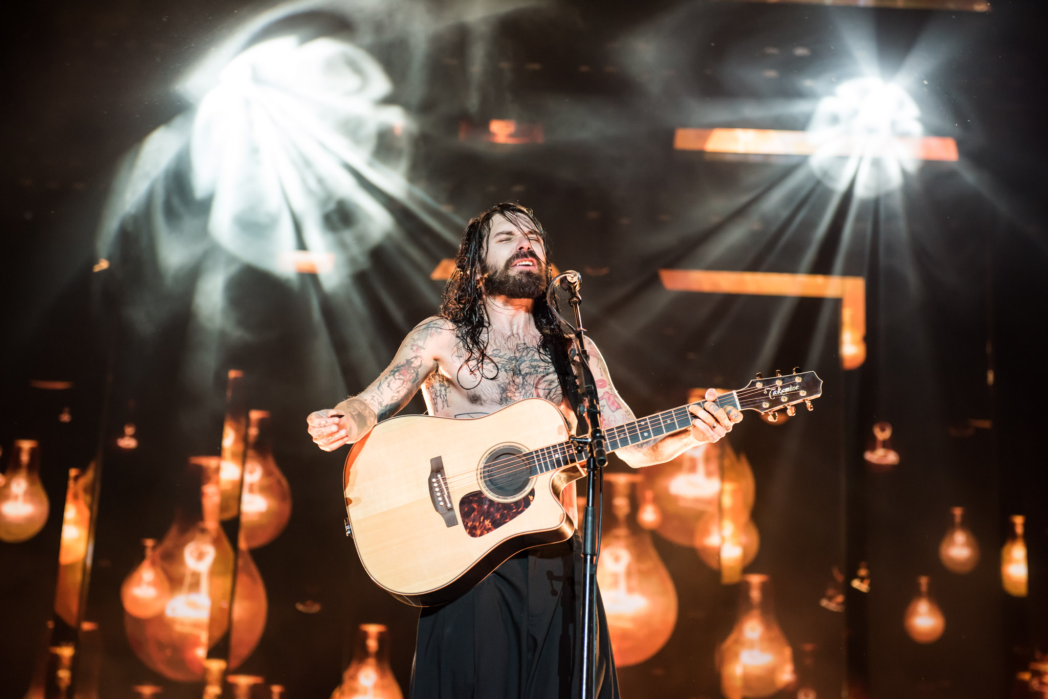 Happy Birthday to Simon Neil!!  