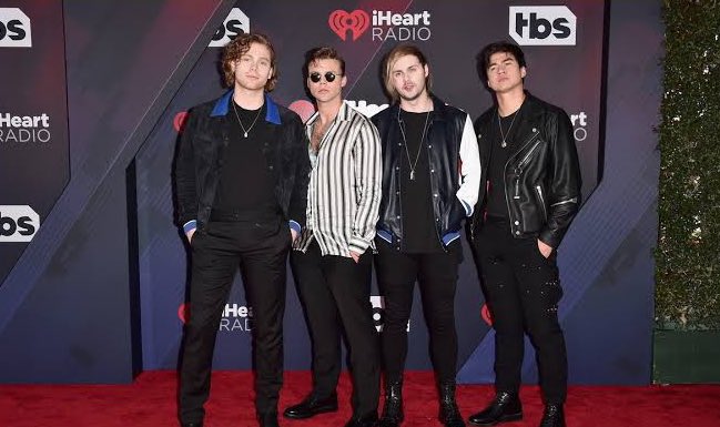 calumIftv's tweet image. — choose one: red carpet