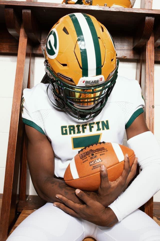Quamari_W2's tweet photo. itsss moree than juss a game to mee 💯✊🏾 ... @Str8LikeThat89 @CoachReid99 @andrewsDBU @_Coach_O @GriffinFB1 https://t.co/DqaoRfQ6uF