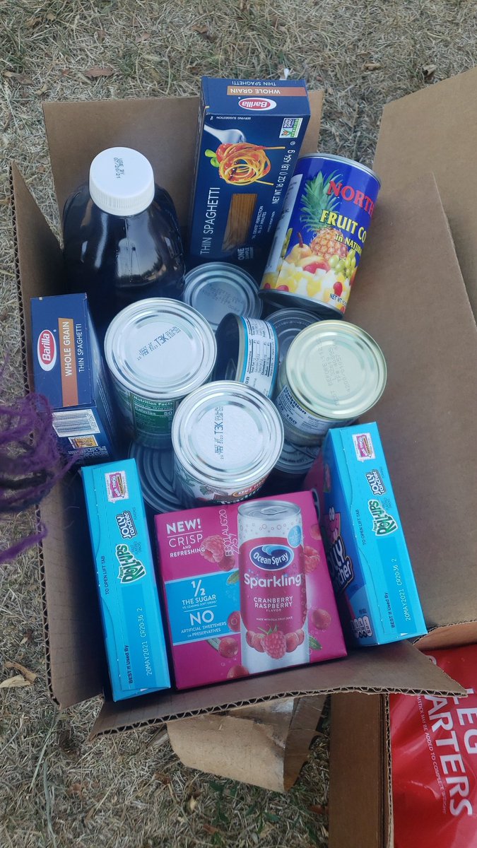 LovejoyCruisers's tweet photo. Lovejoy's food pantry is open for drive thru pick up on Fridays from 1-2:30! https://t.co/FQoMglFrTe