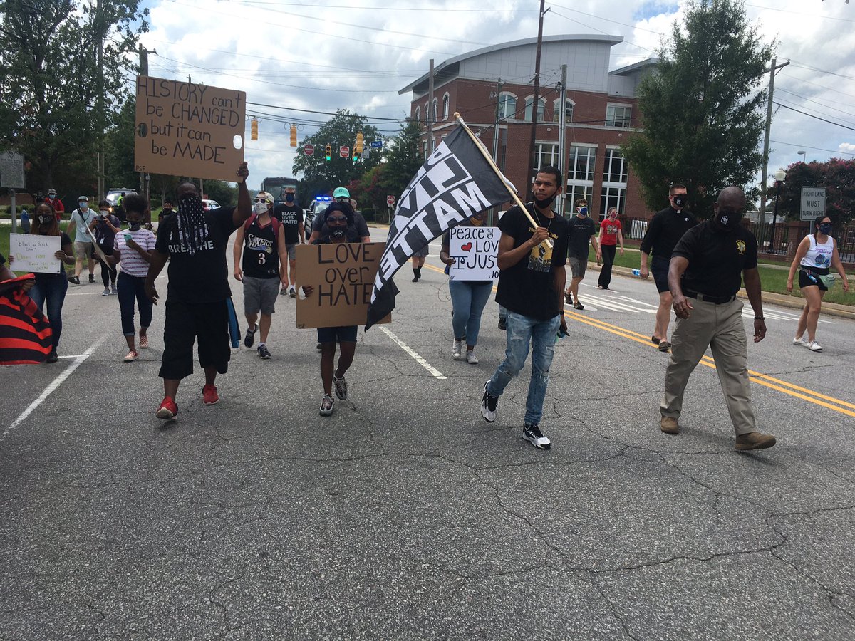 FraendyNewsman's tweet photo. Group with #BLMSC marching to the State House calling for more people to vote and for an end to racial injustice @wachfox https://t.co/1FogY69uDS