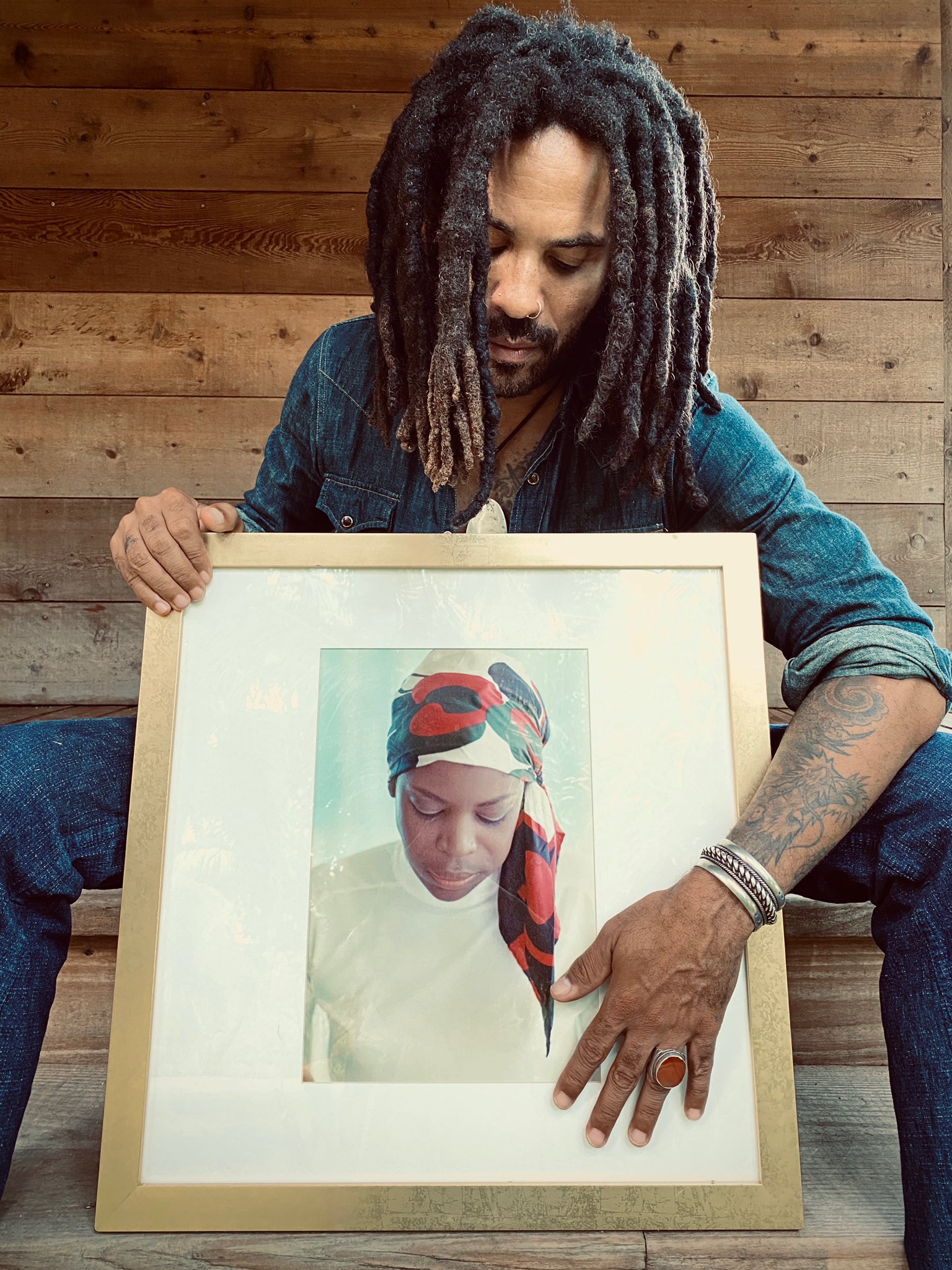 Lenny Kravitz There S Never A Moment That You Re Not With Me Happy Birthday Mom
