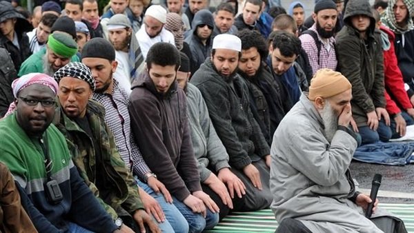 There is no doubt that German policymakers did not see a problem in bringing these bloody people to their lands and adopting hidden relationships with them until recently bringing them to public strengthening their alliance with political Islamists extremists leaders .
