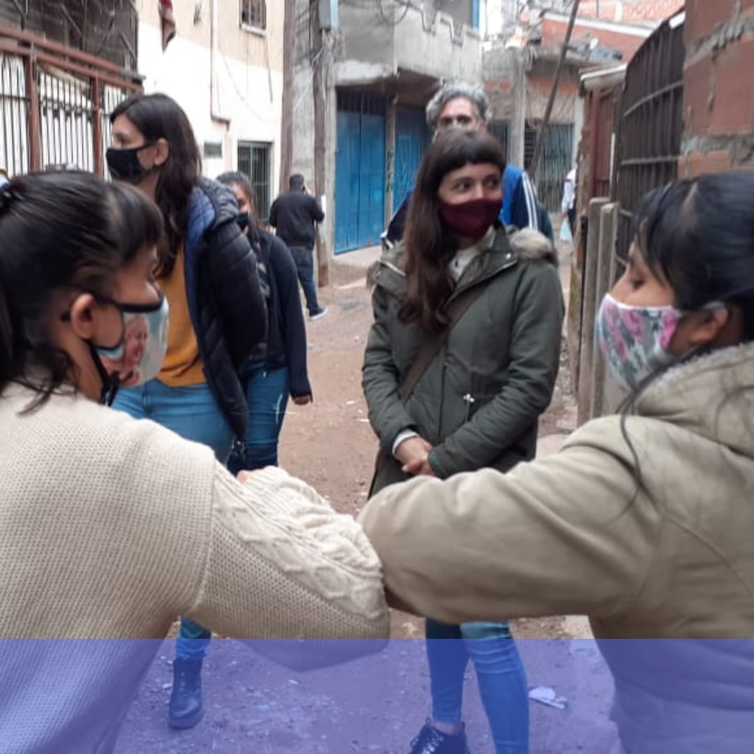 FPVenceremos's tweet photo. Hoy estuvimos recorriendo las Unidades Productivas de villa 20 con lxs compañerxs @GildoOnorato @JonathanThea @carobrandariz @andiconde @GermoSartori.
Visitamos Biótica, Urdimbre Raiz, Maleza, el merendero Cielo Celeste y el espacio de adolescencia "Malcriados". https://t.co/HI6LG3nUqo