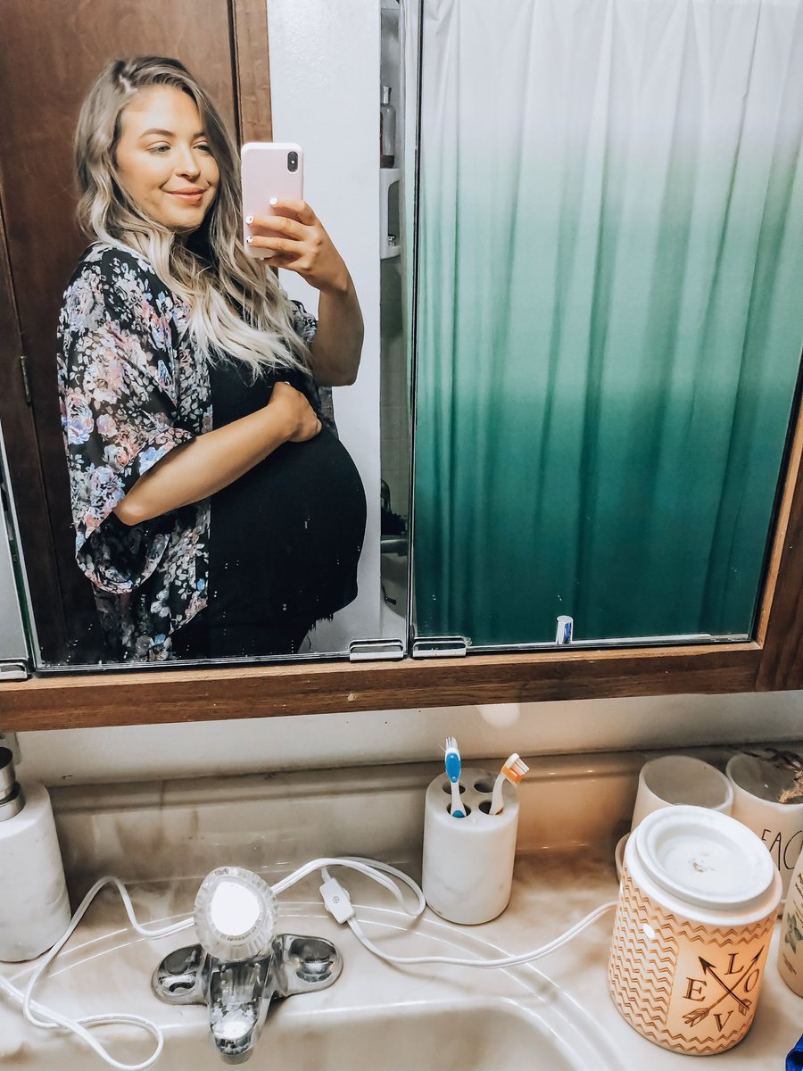 rodriguezkourt's tweet photo. the ultrasound 📺 the bump 🤰🏻 the newborn 👶🏻 now🤍 https://t.co/oDt0QGCKgw
