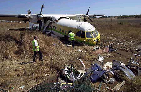 Air Safety #OTD by Francisco Cunha on X: "#OTD in 2001: Binter Mediterráneo  Flight 8261, a CASA CN-235, crashes in Malaga (Spain) 5 of 43 aboard die.  Plane crashed attempting an emergency