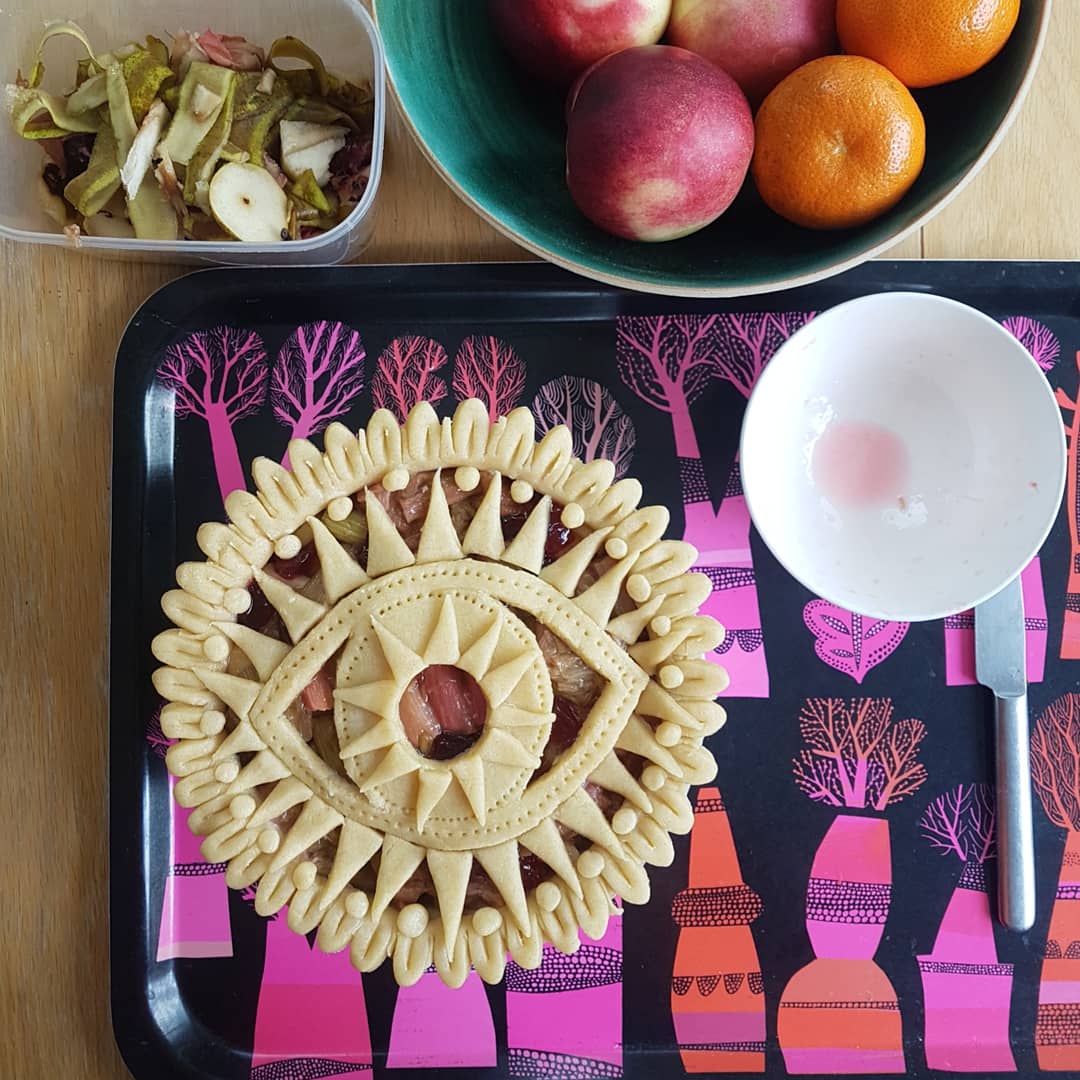 LushDesigns_'s tweet photo. Raw pie 
#rhubarbpie #pieeyed #eyeonthepie #homebaking https://t.co/GaHPYpAZ3e