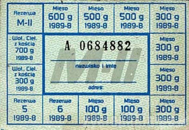 Here’s a sample ‘produce ticket’ for meat for the whole month. In the centre they wrote down your name and home address. Besides meat you also had these ‘tickets’ for sugar, laundry detergent, petrol or even shoes.6