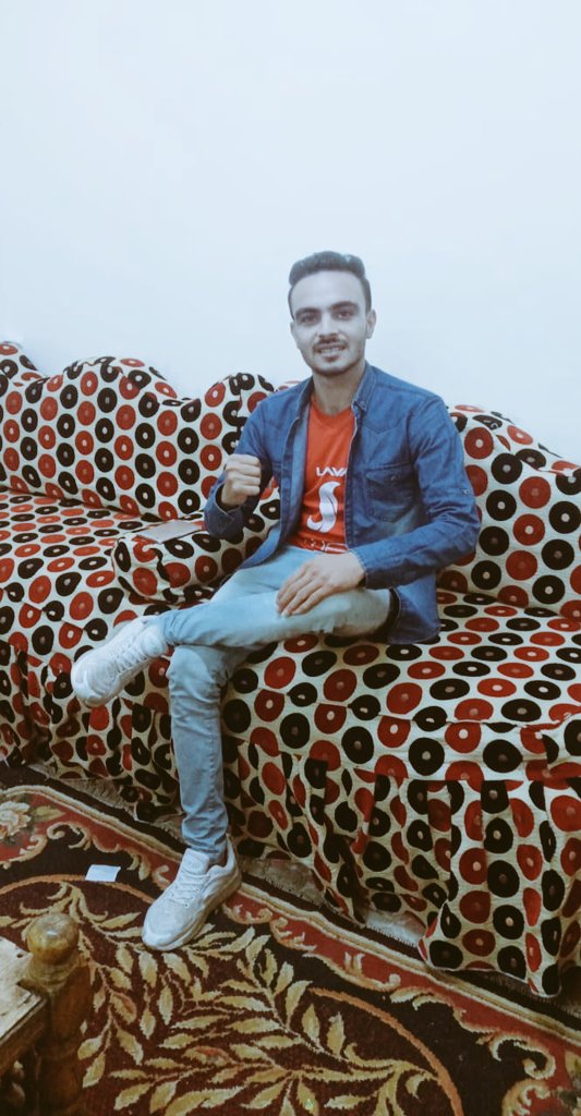 sayedse52613508's tweet photo. مساء السعادة والجمال على كل سنجل بائس 🤭 😅 https://t.co/1SLBO464D1