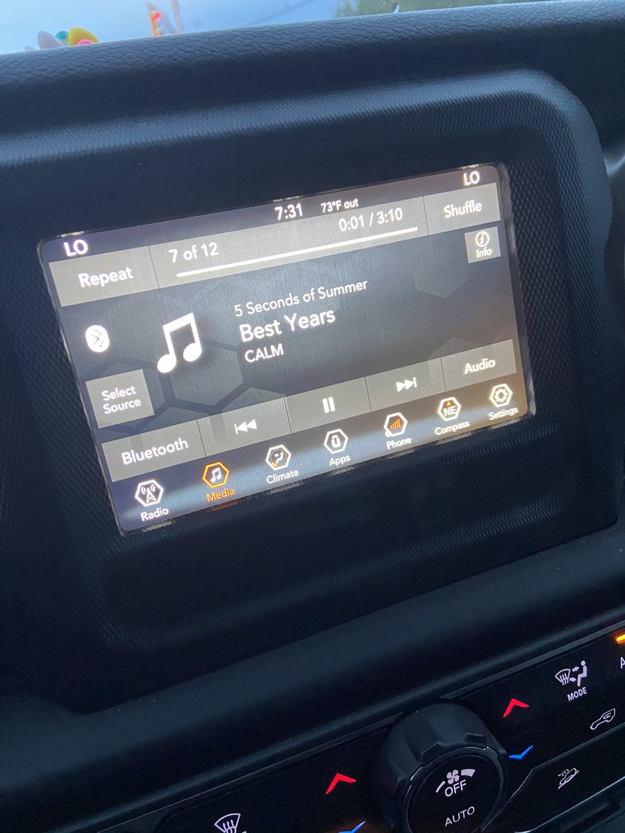 NicksWaffle's tweet image. #streambestyears #teamred