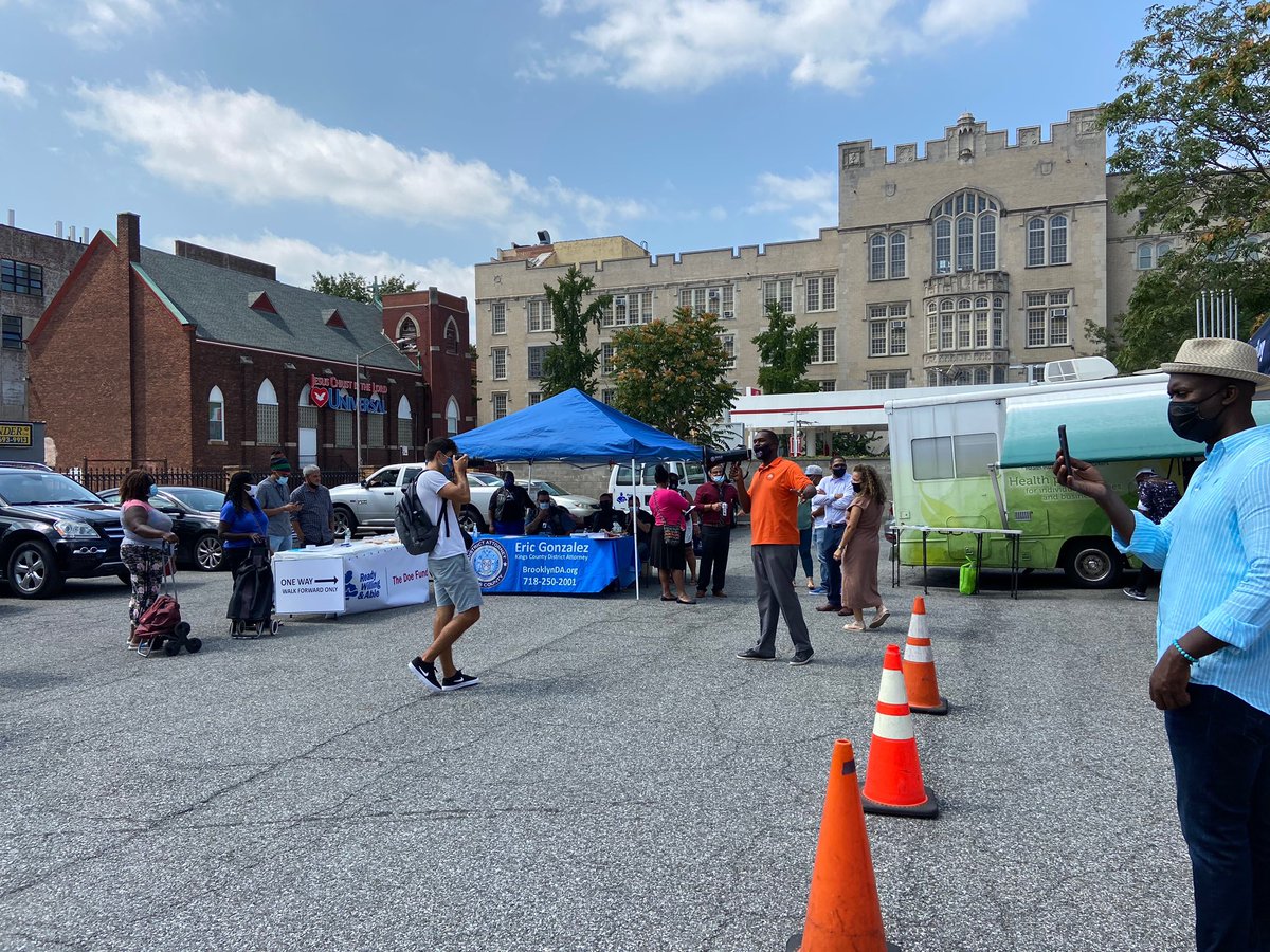 HealthEdProject's tweet photo. hundreds turn out in Brooklyn at event sponsored by HEP and community partners to end gun violence and register to vote. #vote @HEPBrooklyn https://t.co/PKco1y54W5