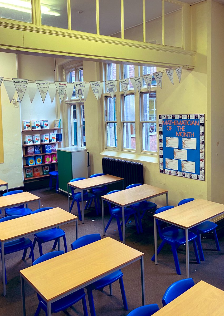 AminaAhmed25's tweet image. New school.. New classroom.. New displays ➕➖➗✖️ Thank you @mathsjem for your display post. Thank you @Just_Maths @DrStoneMaths @nathanday314 @mathsinsider for your wonderful displays 🖼 Not forgetting a special thank you to @aledballard for helping me put my vision together 🤩