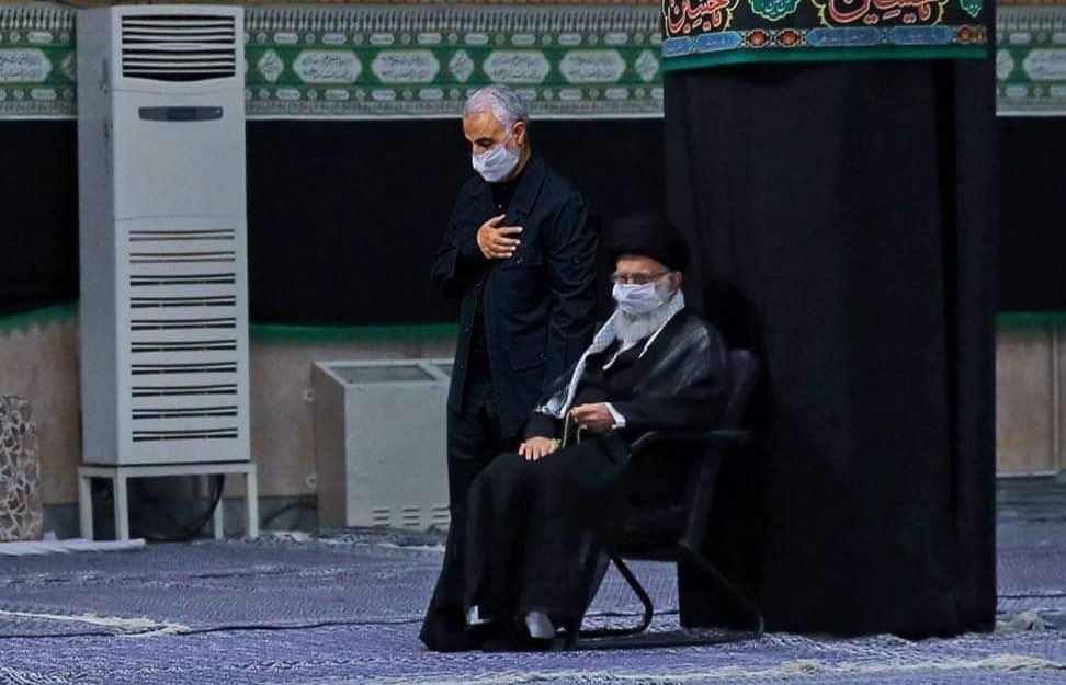 eeeeefffffzzzzz's tweet photo. خیلی ها میگفتند امسال جای حاج قاسم خالیست؟!
اما ظاهرا" فقط حاج قاسم هست و هیچکس نیست ...
#ما_ملت_امام_حسینیم https://t.co/VPBYkrSU3a