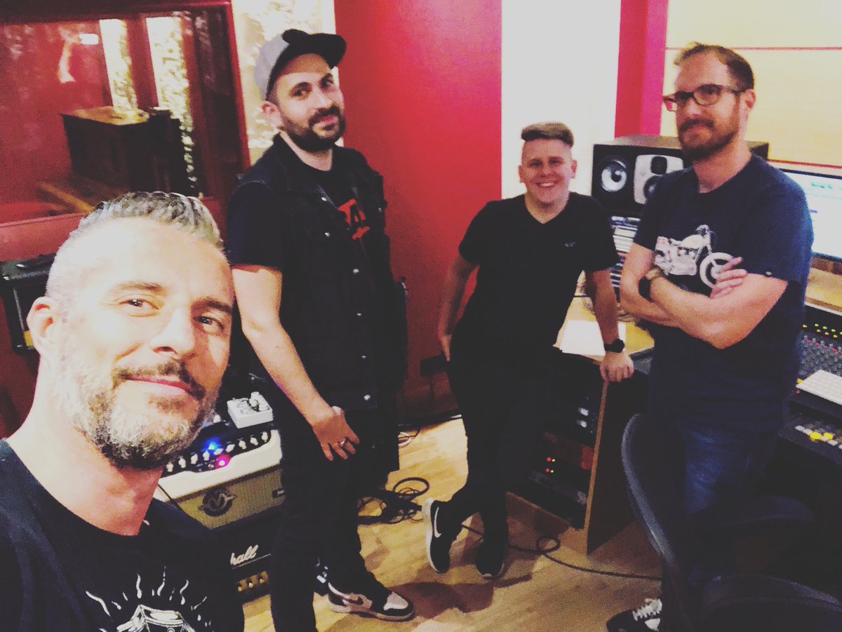 WEAREDISCONNECTED tweet media