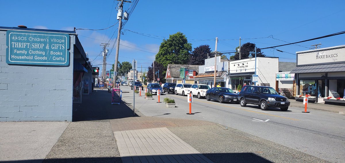 Enjoying some Deep Fried Deliciousness in Metro #Vancouver's #BestNeighbourhood with <a href="/sandyjamesplan/">Sandy James Planner @sandyjamesplanner.bluesky</a>, #steveston <a href="/Harold_Steves/">ClimateChange Steves</a> <a href="/SalmonFest/">Steveston SalmonFest</a> <a href="/VisitRichmondBC/">Visit Richmond, BC</a>