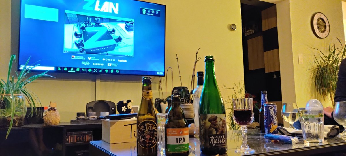 PainAntoine's tweet photo. Grosse soirée #ZLAN2020 https://t.co/Wuwm2OTh9U