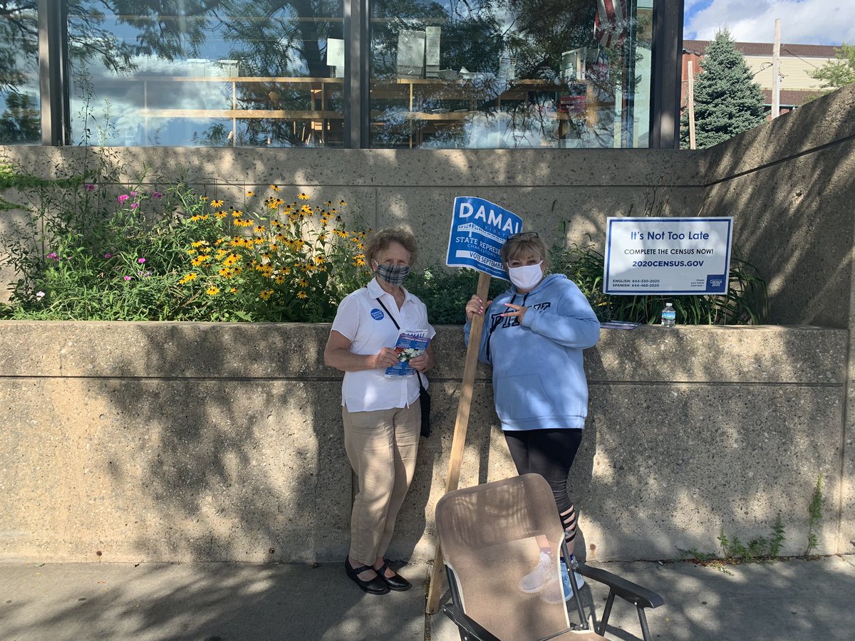 RTCVBoston's tweet photo. We support our fighters!!! Come join us in uplifting the peoples champ @DamaliVidot for Charlestown and Chelsea State Rep !! We are here until 5pm! #VOTEVIDOT Tues. SEPT 1st! #bospoli #mapoli #OneBridge #TeamDee https://t.co/Fbhs9vMSFj