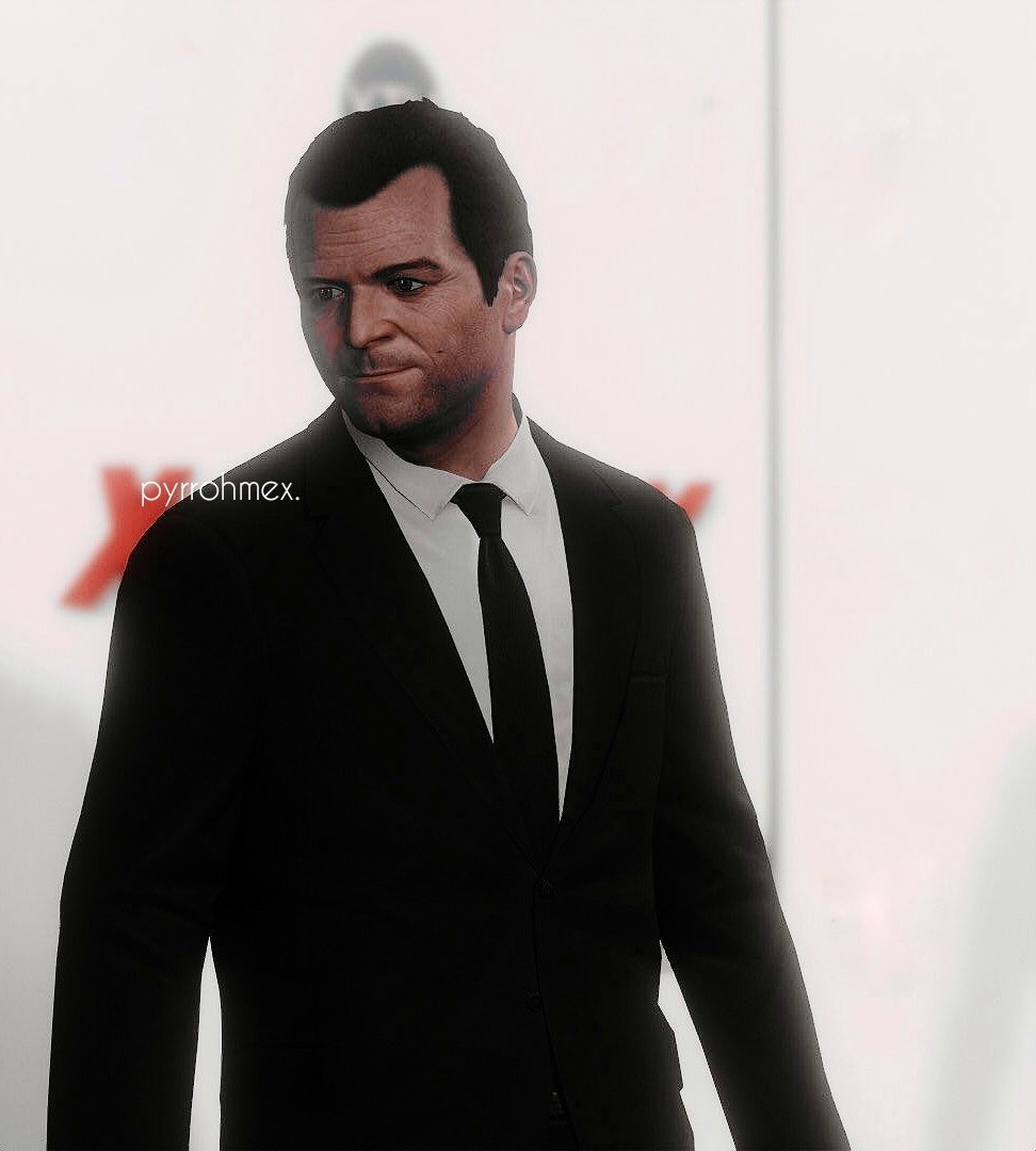 pyrrohmex's tweet photo. " H A N D S O M E ."  😍

#WaveformGaming #RockstarGames #GTAV #GrandTheftAutoV #GrandTheftAuto #Snapmatic #MichaelDeSanta #nedluke
#GTASnapmatic #gtaphotography  #GTAPhotographers  #RockstarEditor https://t.co/R4j0BoPjVP
