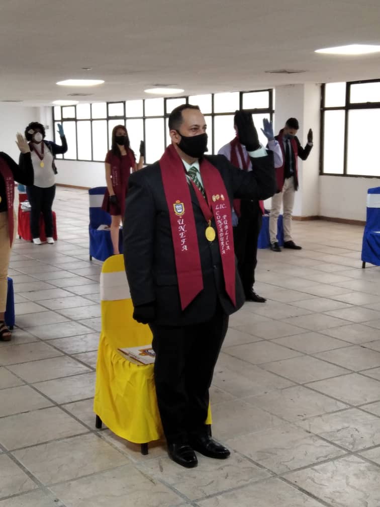 Unefa_VEN's tweet photo. #GraciasPuebloHeroico  La #UnefaGraduaPatriotas en todo el país, con visión socio-crítica y pertinente cumpliendo con los lineamientos del Ejecutivo Nacional. @NicolasMaduro  @angiolillofp https://t.co/EdsvRJJSkL