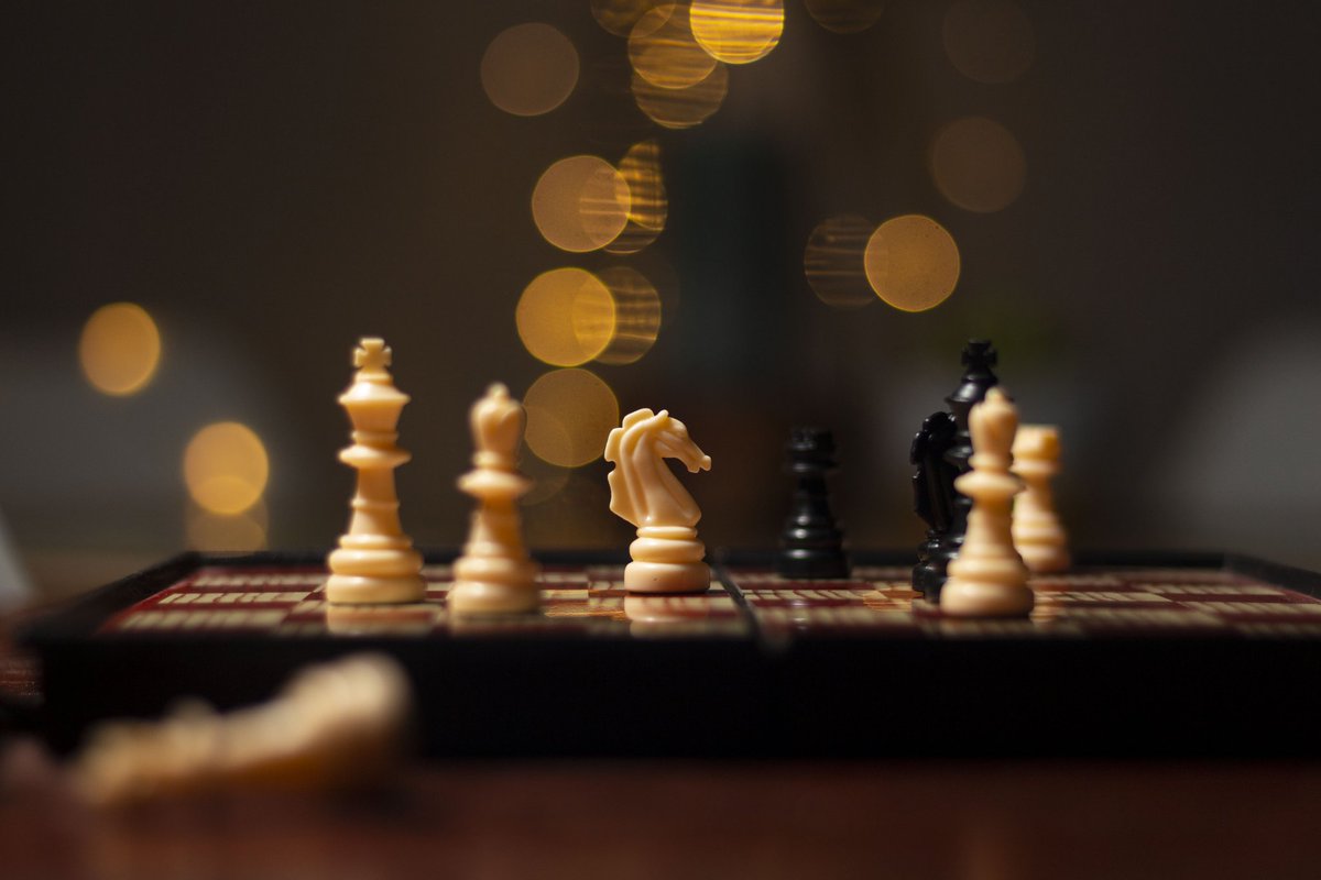 xtremxposure's tweet photo. Horsing around 🐴 
#checkmate
#photography #photographer #lights #lighting #background #bokeh #canon #stills #strobist #strobistphotography #flashphotography https://t.co/ypMJaccoIX