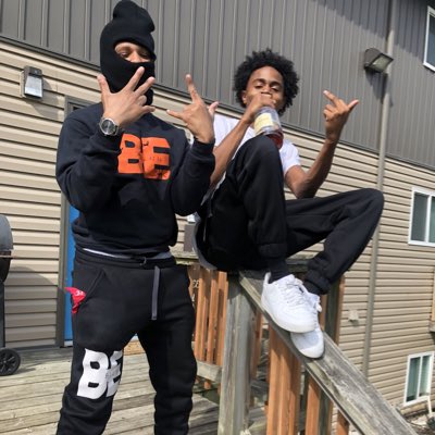 ChosenWonTv's tweet image. #2ManArmy in dat fielddddddd