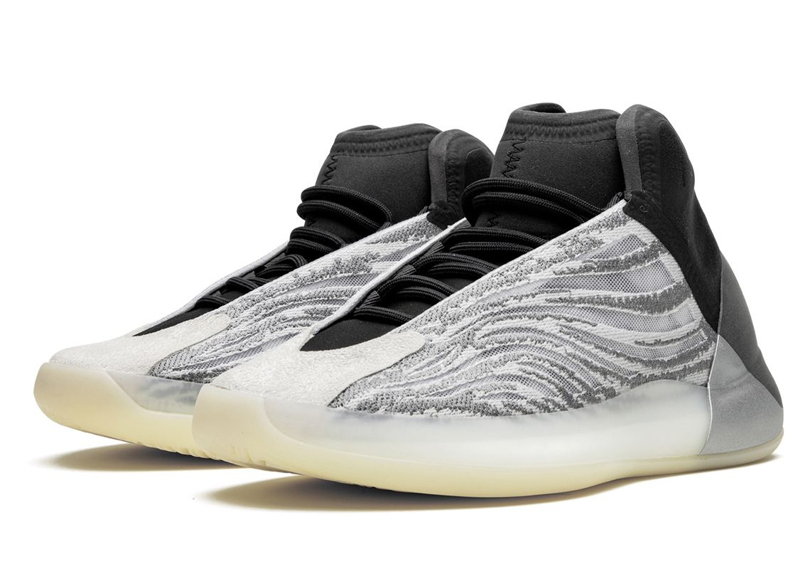 Yeezy QNTM Infants Size 6K for Sale in Rancho Cucamonga CA.