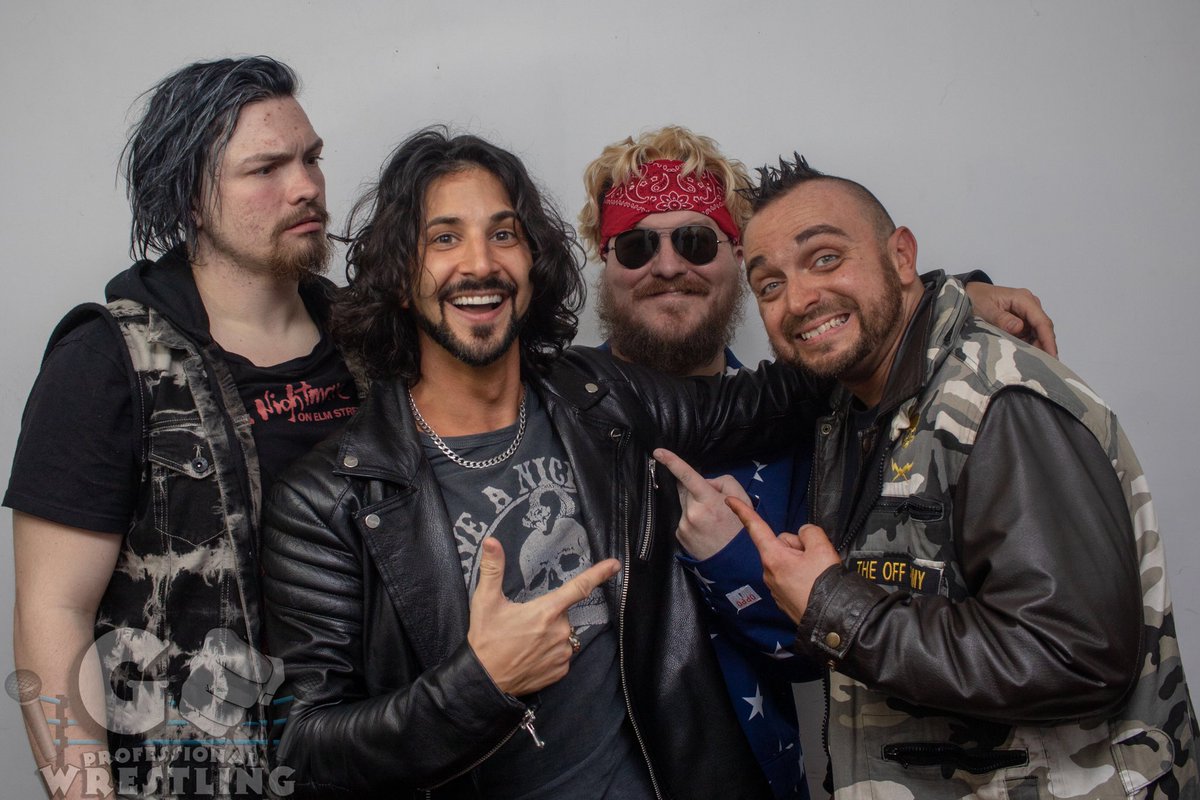 IHateSteveOff's tweet photo. #FingerGunEveryoneFriday returns with some special guests! This was a promo shoot for our UK Tour that Evan Myers crashed like a dickhead, but we love him anyway https://t.co/KpZfw4vK2s