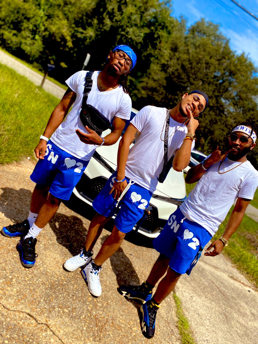 Lilrodb's tweet photo. We In The Trenches Relax ๐คง๐ฆ
@Guapo_DatGuy @_theycallmezay_ https://t.co/UxuV0O0jSs