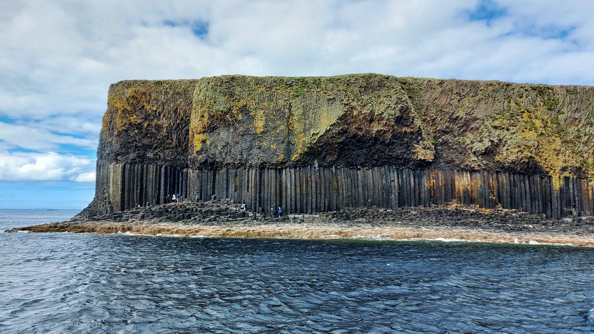 Great wee trip out to Staffa & Treshnish Isles today with @turusmara Thanks guys. Staffa stunning as ever. I needed inspiration and pics for a talk I am doing for @geowalks next Monday. Got both in abundance! Pics of the approach to Staffa from the boat.