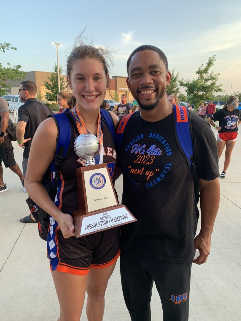 @PBRhoops just KEEPS raising the bar. #ThePRIMEevent was literally a movie. Big time matchups, playoff level atmosphere, & 👀👀 from everywhere! 

Super stoked to see our workhorse @TatumWest2023 get some much deserved recognition! 

💪🏾💪🏾 showing vs. Elite ballas!

#HGPROUD 🧡💙