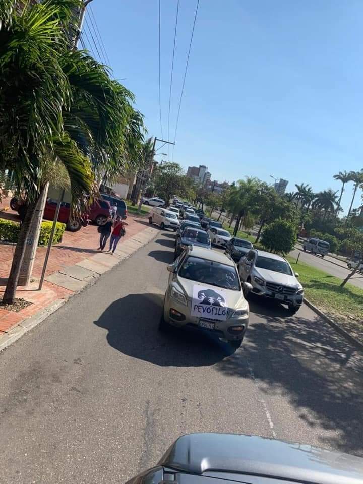 BoliviaResiste's tweet photo. ¡PROTESTA CONTRA LA PEDOFILIA!

¡PROTEJAMOS A NUESTROS NIÑOS!

#CarcelParaLosPedofilos
#LasNiñasNOseTocan https://t.co/Rpg5pRN4Ot